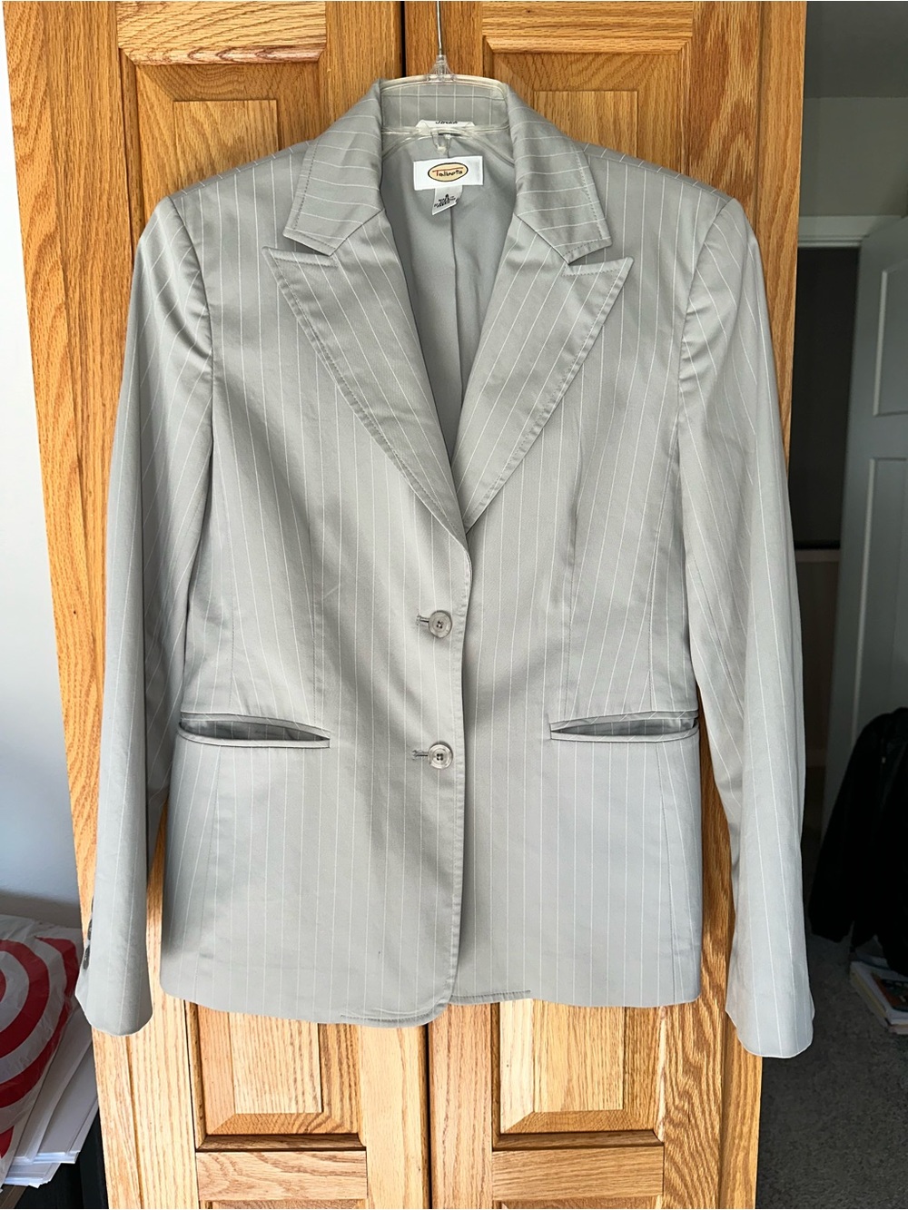 Talbots Light Gray Pinstripe Women's Blazer size 6